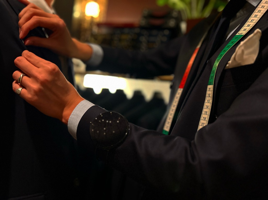 オーダースーツをフルオーダーで承る静岡市葵区のテーラー。メンズ・レディースどちらも対応可能です。